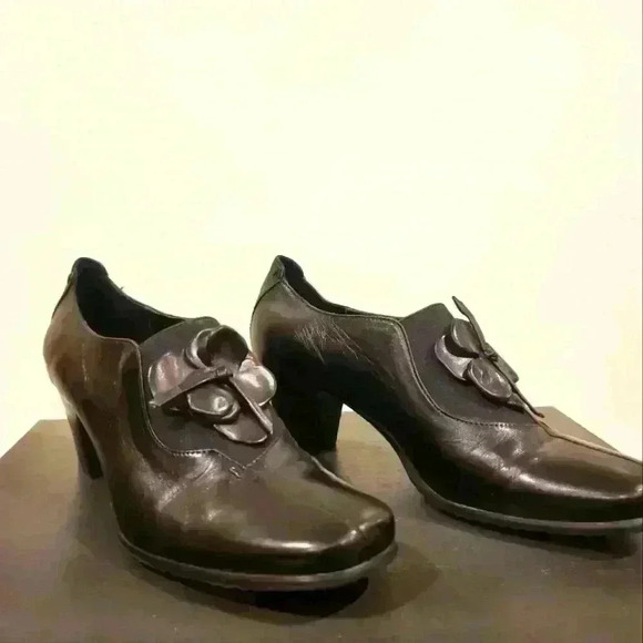 ARNOLD CHURGIN leather ankle  booties. Size 39 (8.5-9) - Picture 4 of 10